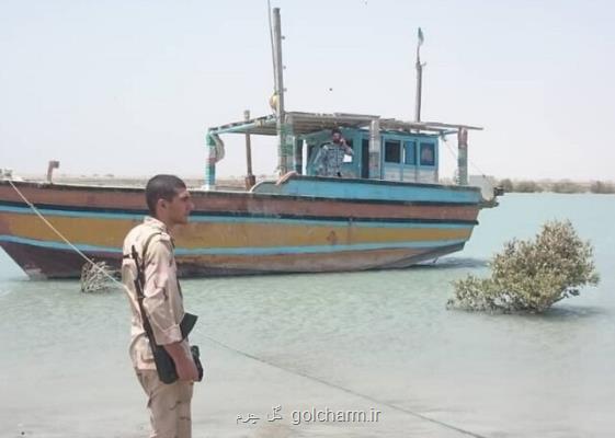 توقیف هشت فروند شناور غیرمجاز و  فعال در حوزه صید ترال غیرمجاز و صید غیر مجاز