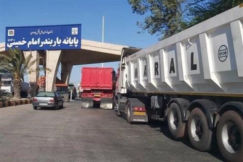 جابجایی 16 میلیون تن کالای اساسی از بندر امام (ره) به سراسر کشور