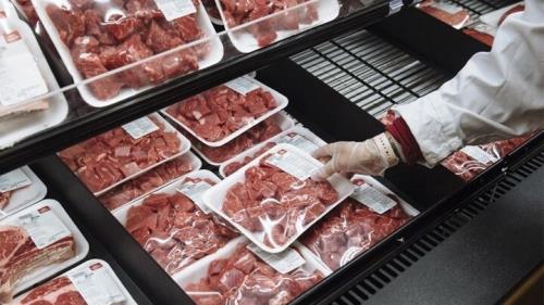 دولت مکلف به خرید تضمینی گوشت قرمز، مرغ و شیر است