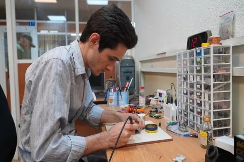 برگزاری نشست دفاع از مشاغل لطمه دیده در جنگ و حوادث اخیر